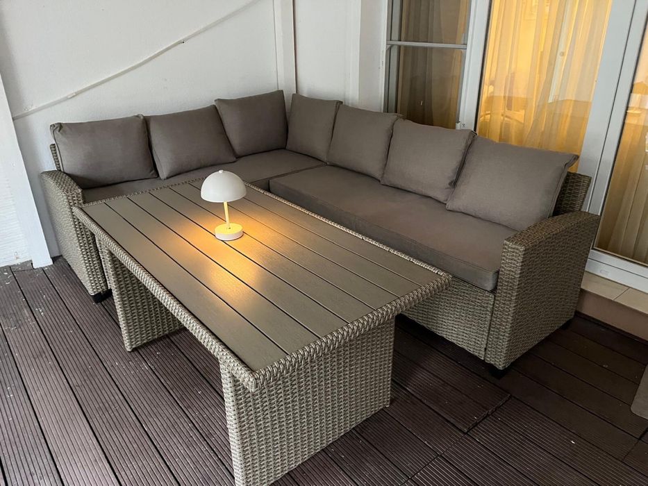 Canapea colțar + masă pentru terasă/balcon