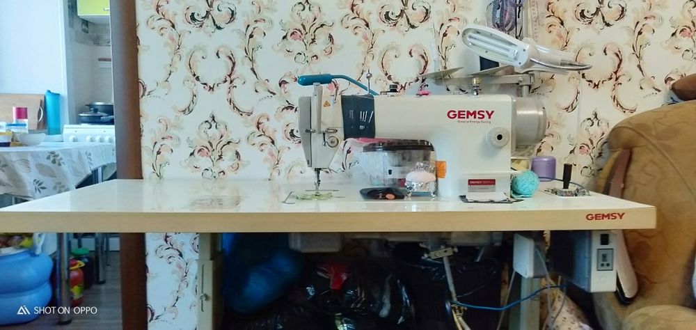 Промышленная швейная машинка