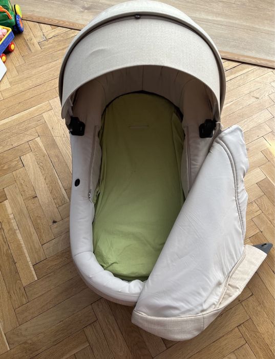 Бебешка количка Stokke Crusi