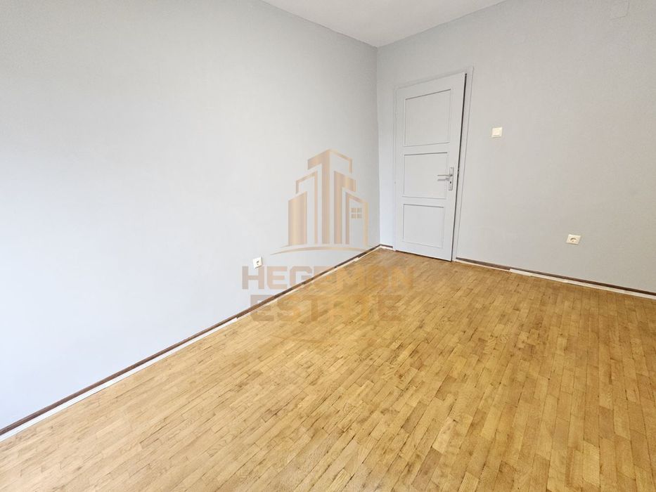 2-стаен в Варна-Зимно кино Тракия площ 70 цена 126000