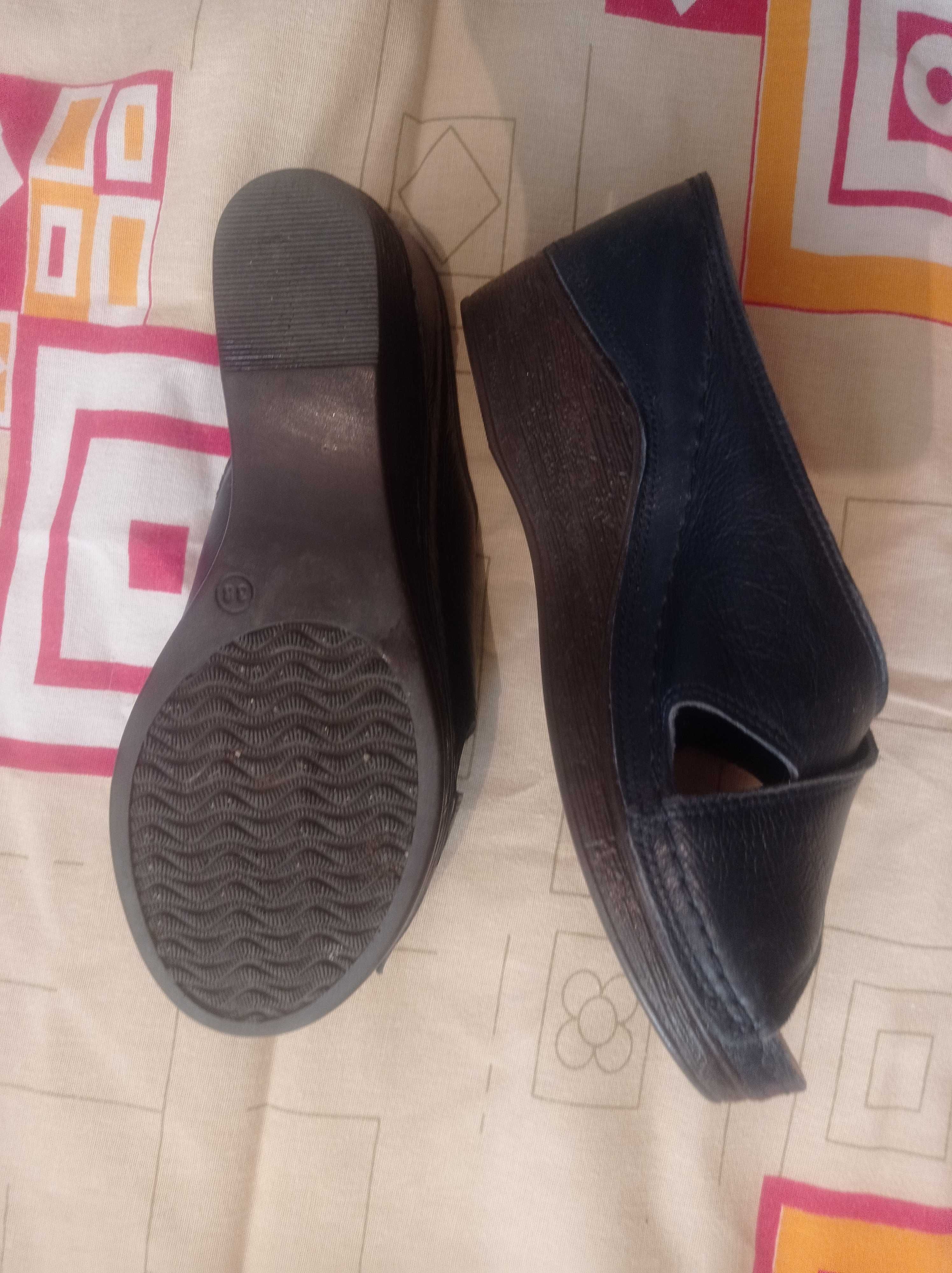 Продаем женские туфли на платформе PERRA DONNA. Р-р: 38