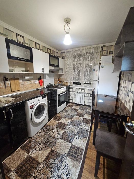 Сдается 1 комнатная квартира 
С обстановкой 
Район: Телеграф
Этаж: 3
Ц