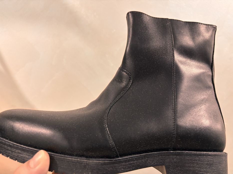 Продам полусапожки кожанные 42размер