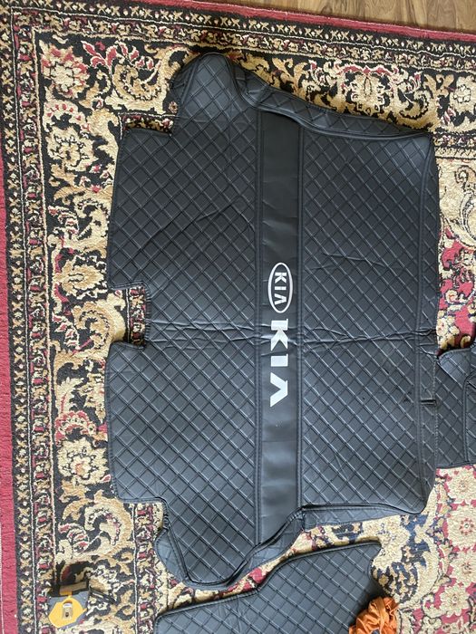 продам коврик на багажник kia sportage