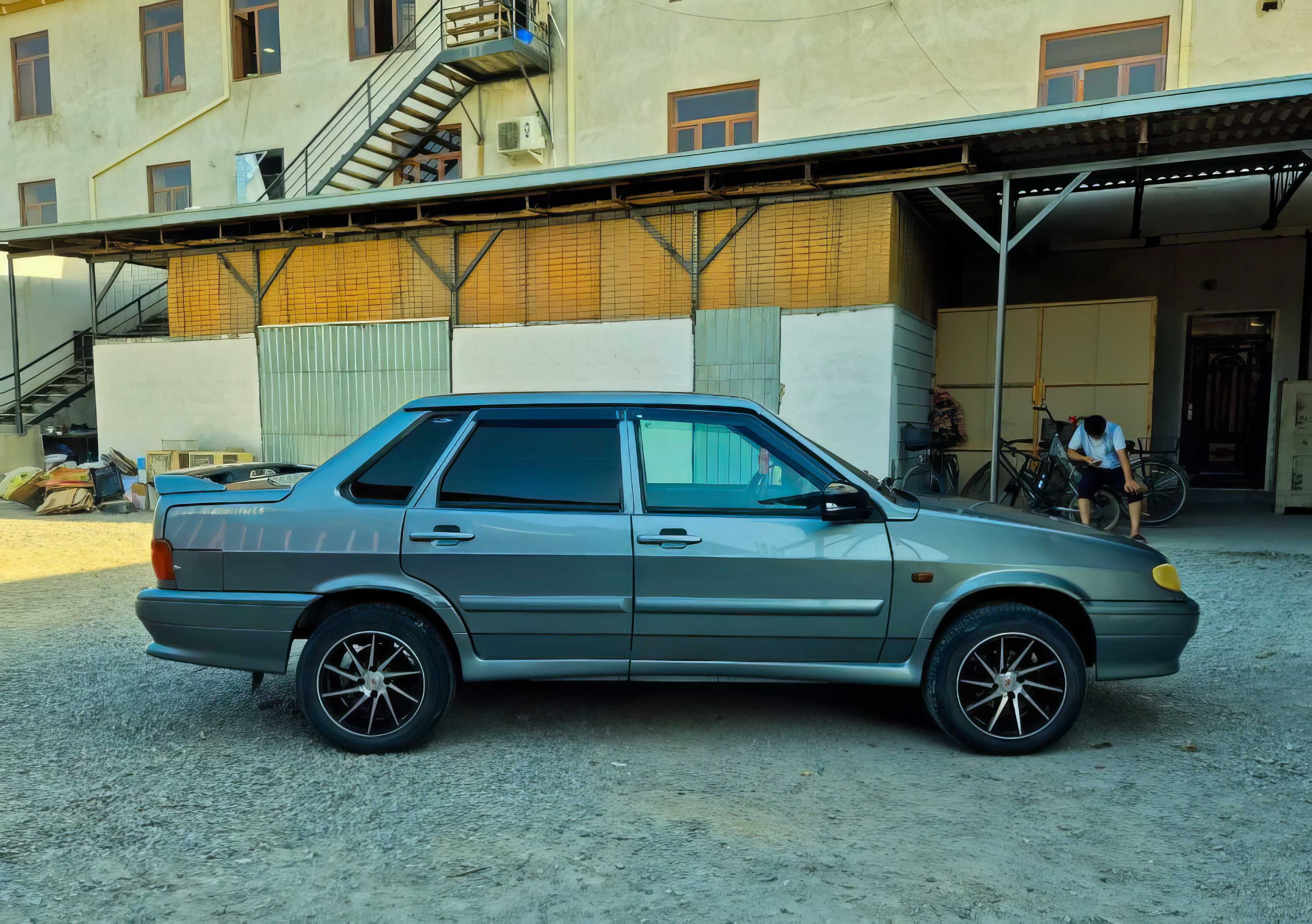 Lada Sotiladi Zur
