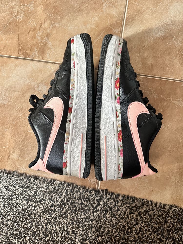 Маратонки Nike Air 36