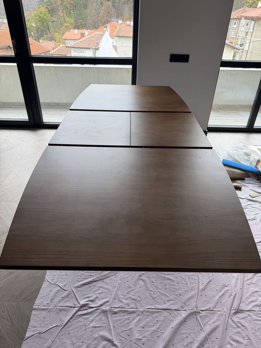 Разтегателна трапезна маса