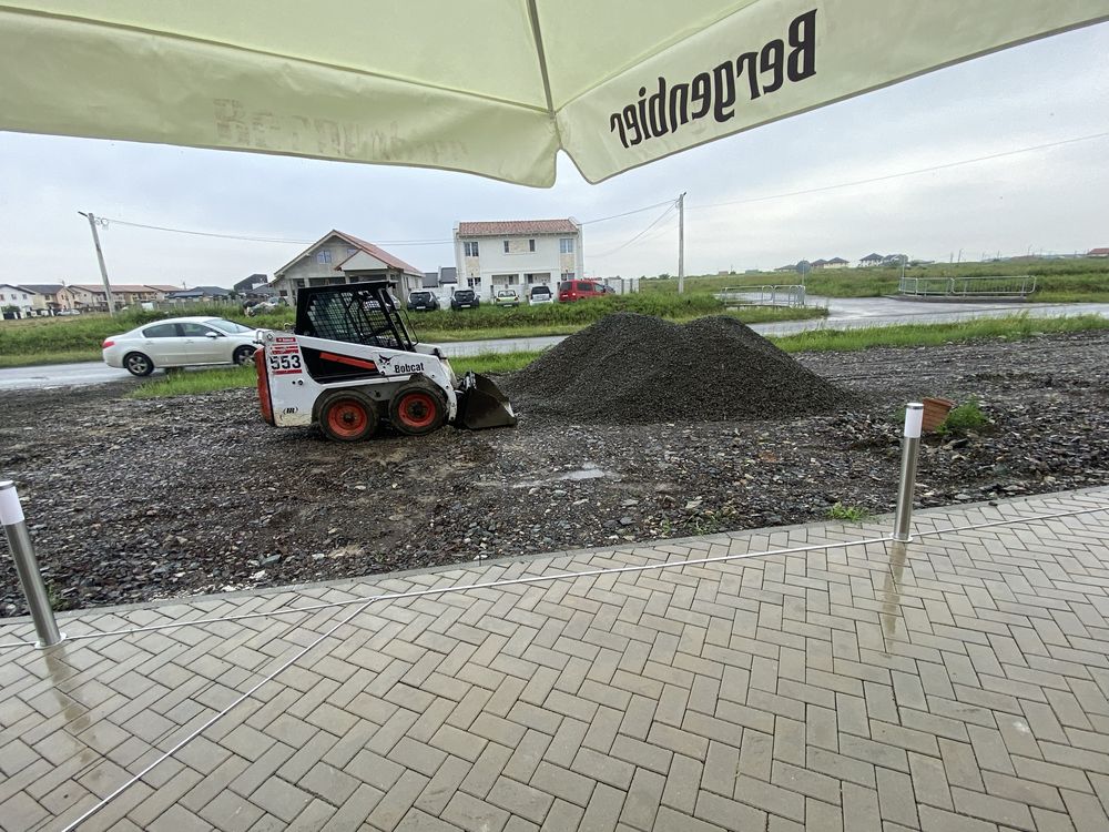 Închiriez Bobcat,excavator,livram  Mranita,nisip,sort,piatră concasată