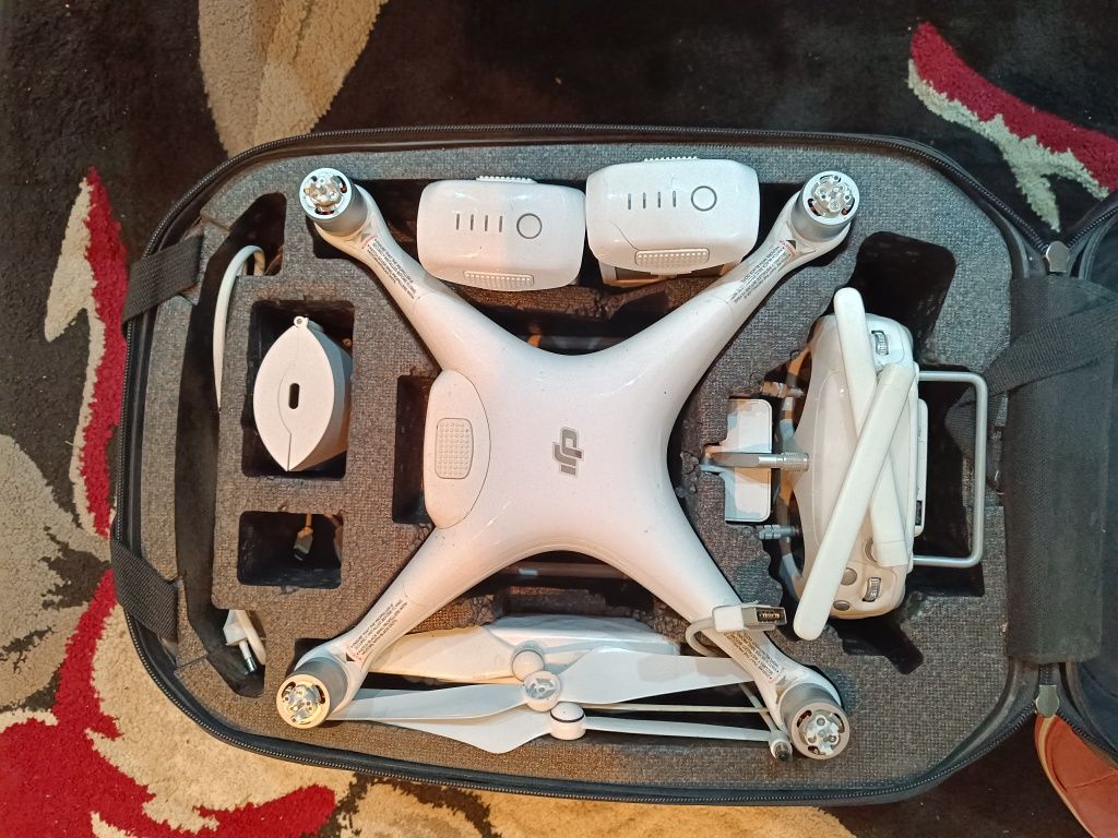 DJI Phantom 4 combo pack