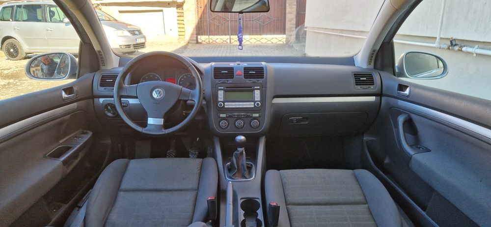 Volkswagen Golf 5 1.4 MPI