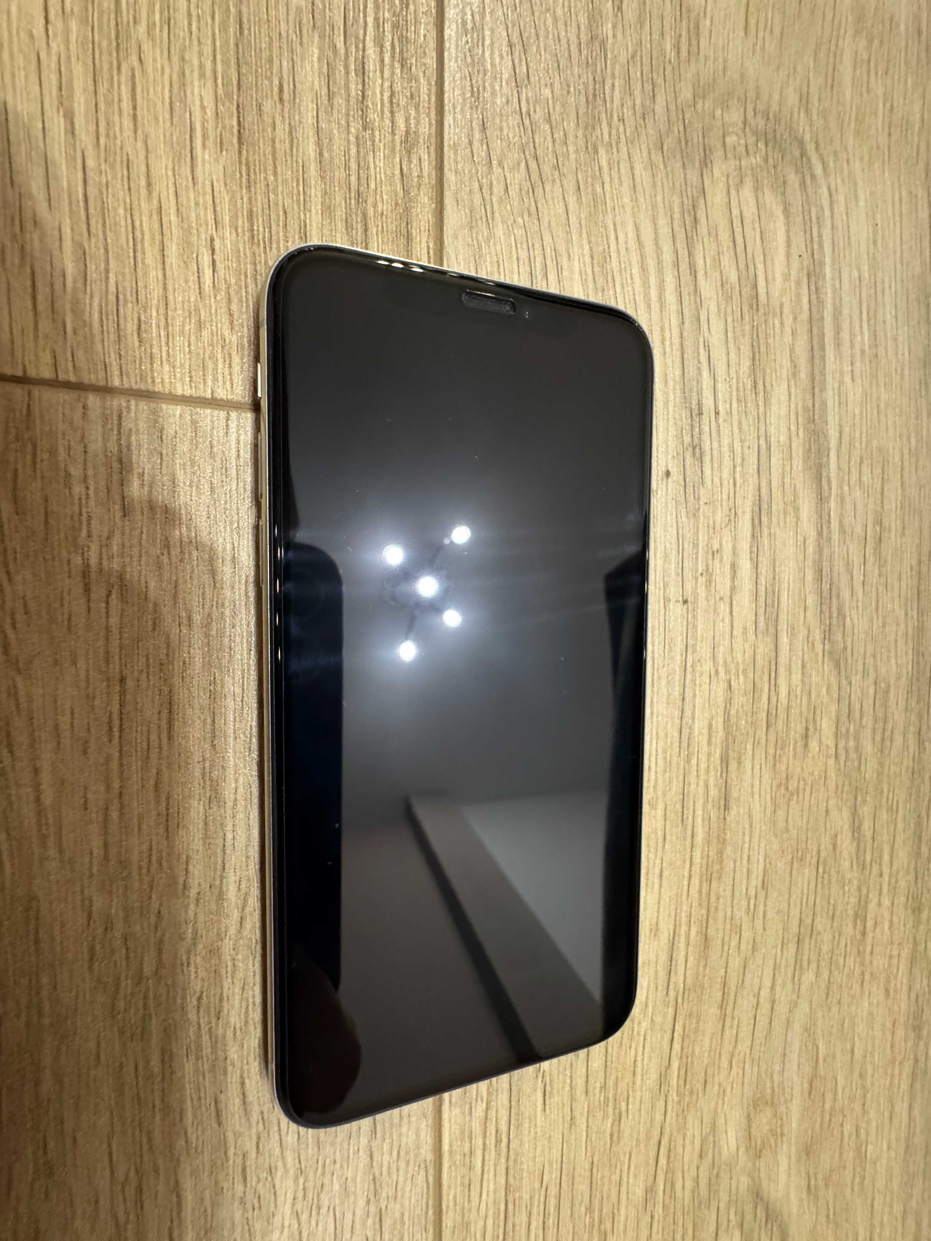 Продавам Apple IPHONE XS/64GB