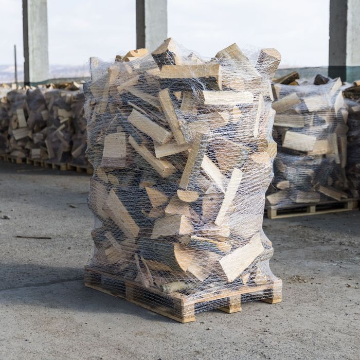 Vând paleti de lemne