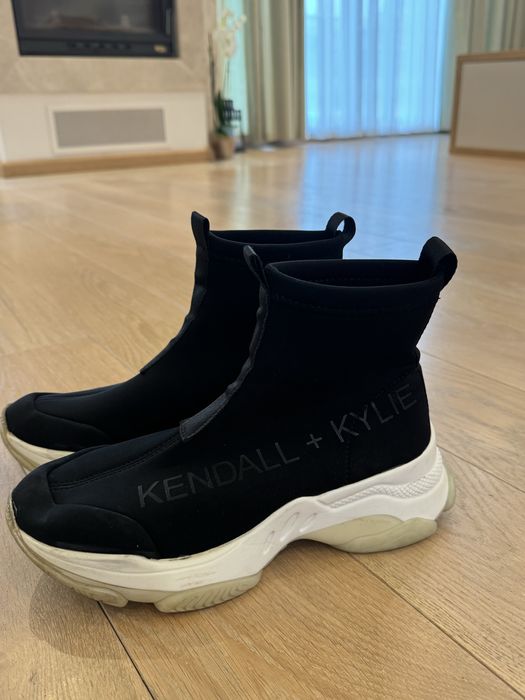 Kendall+ Kylie обувки