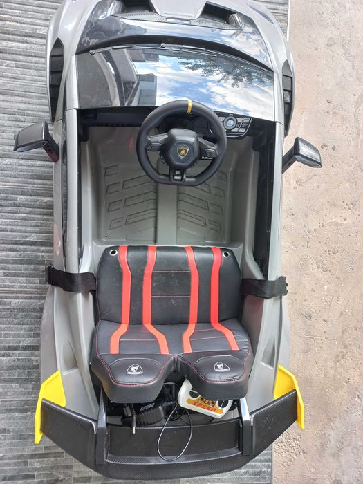 Продаётся детский автомобиль