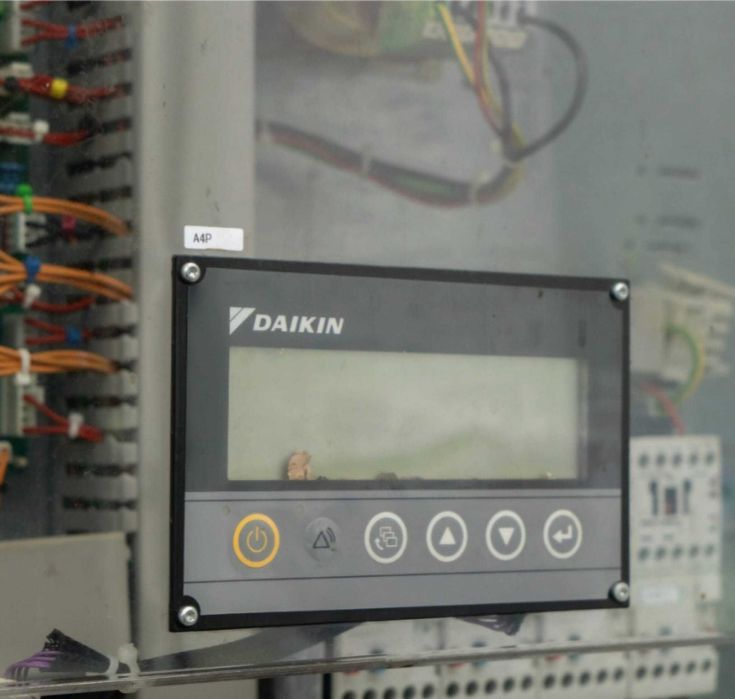 Vand / Inchiriez Chiller DAIKIN 77KW