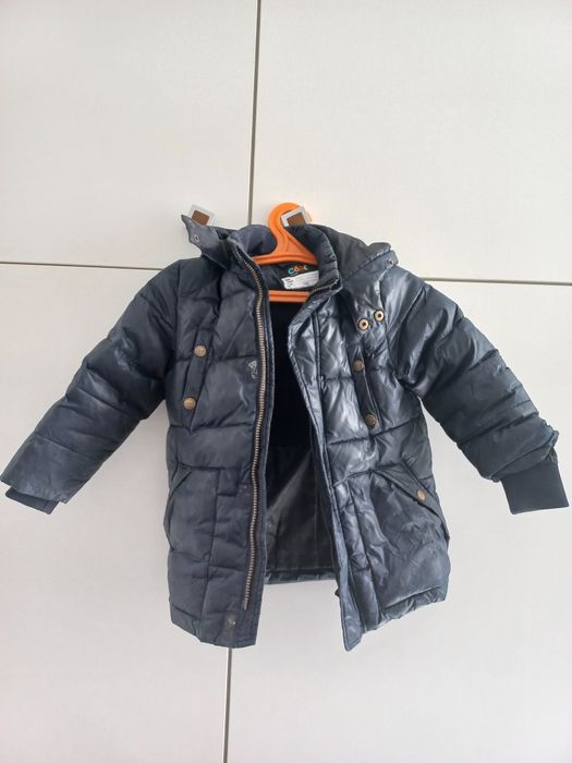 Продам куртку на мальчика 3-4 года