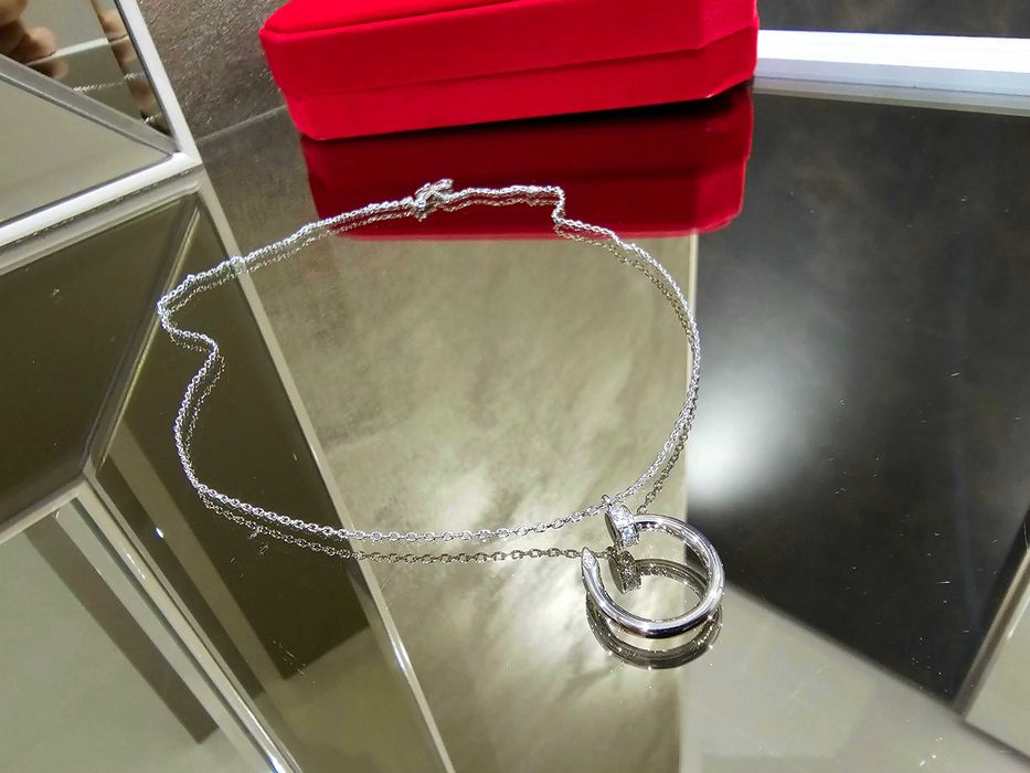 CARTIER Nail Juste un Clou Silver Diamonds Pendant Дамско Колие Пирон