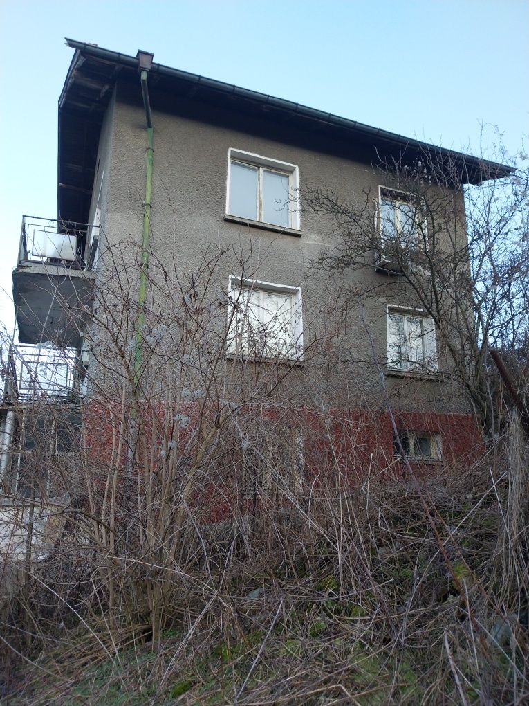 Продава се Къща в Перник, Каменина - 200 кв.м за 314815 €/кв.м - Снимка #1