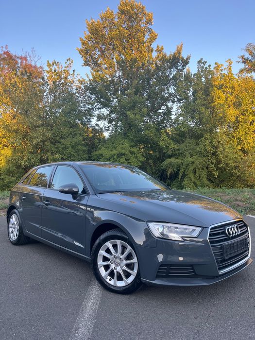 Audi A3 1.5 TSI 150cp Automat