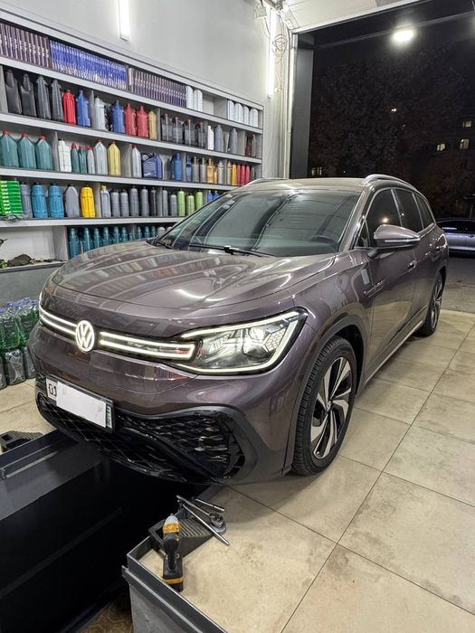 Wolkswagen ID 6 PURE+