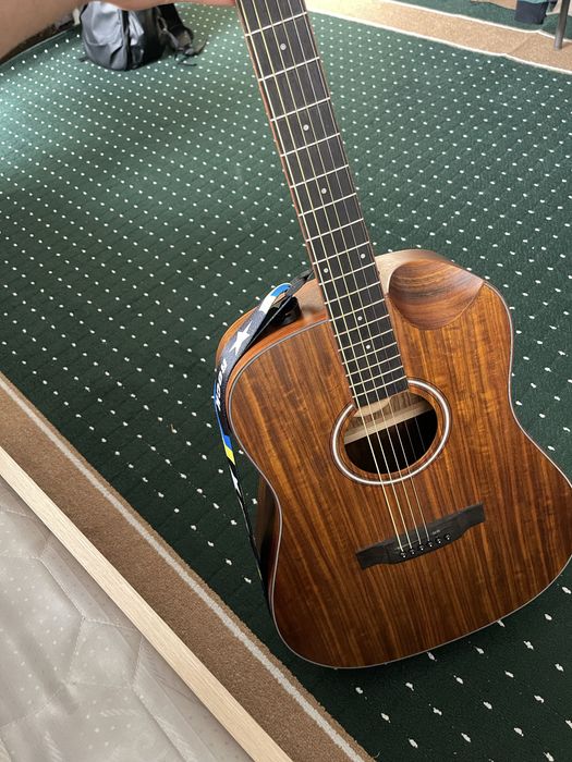 Gitara sotiladi