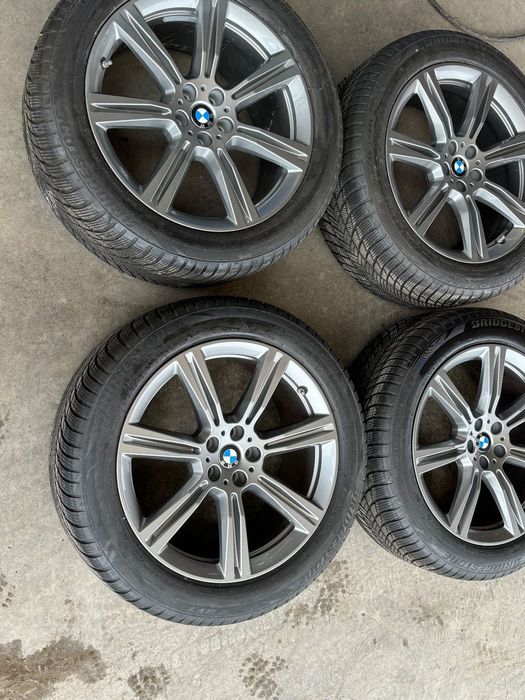 Vând jante originale BMW X5-X6 G05 pe 20” cu anvelope de iarnă