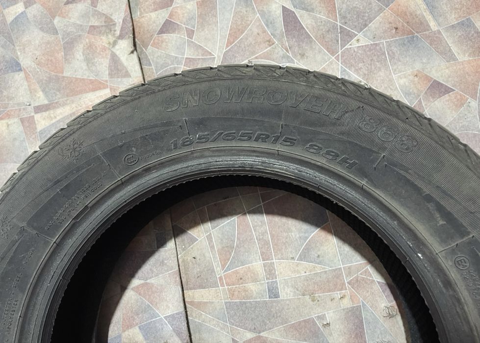 Продаётся! Зимние шины — почти новые, 1 сезон!