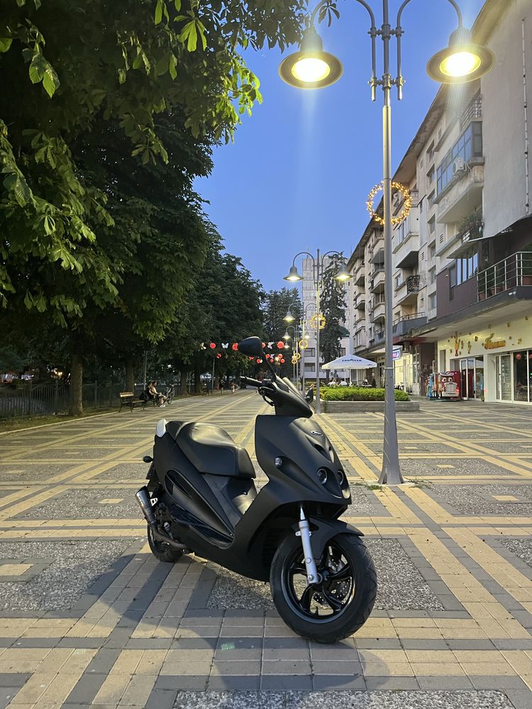 Malaguti phantom max 125