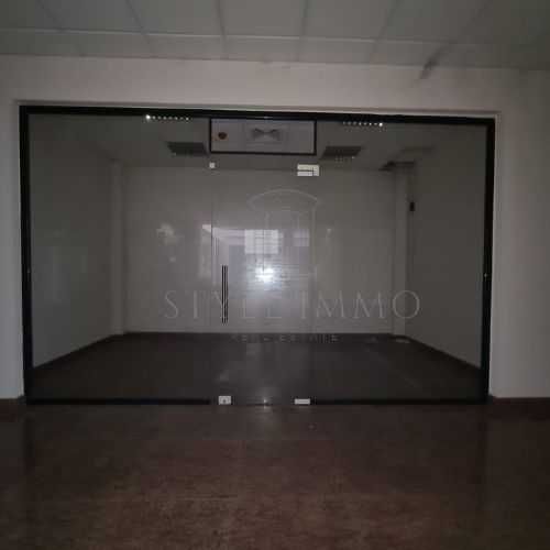 Продава се Магазин в Разград, Център - 18 кв.м за 992 €/кв.м - Снимка #2
