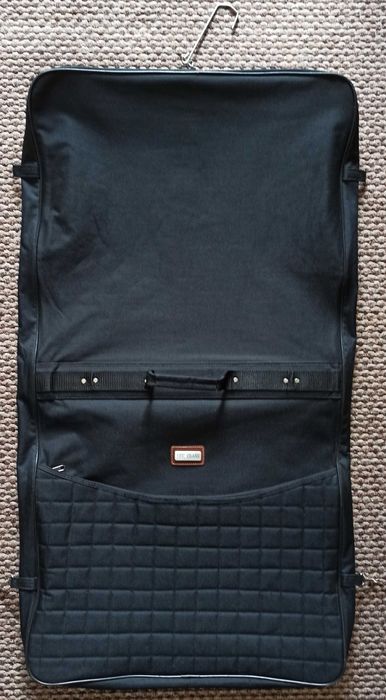 Geantă pentru transport costum, brățară Constantin Nautics diverse