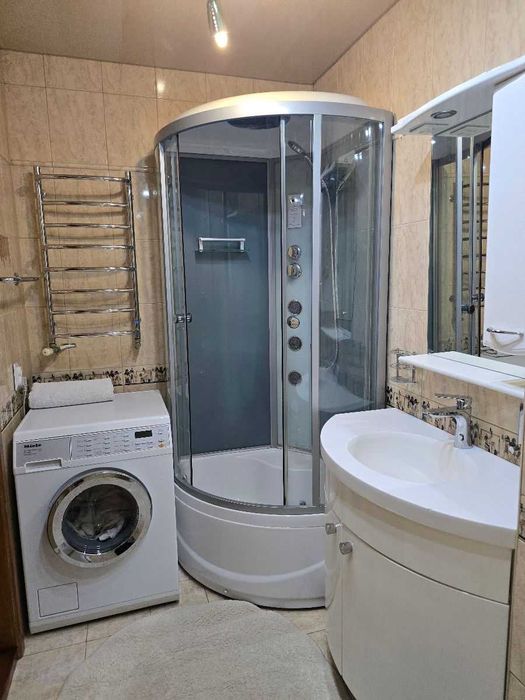 Двустаен имот в Левски В