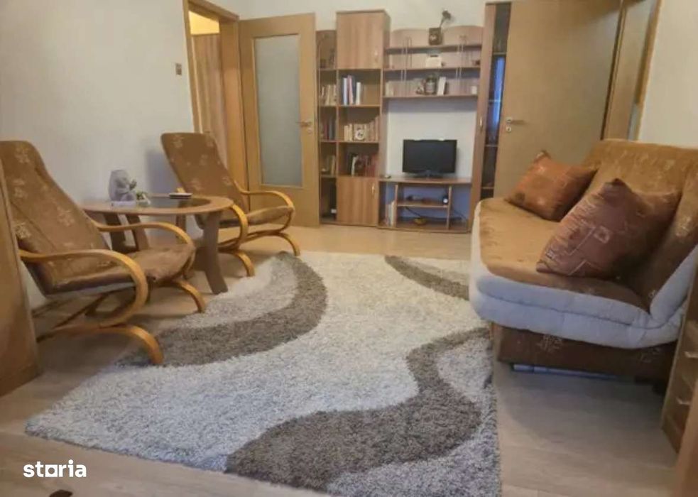 Apartament 3 camere semidecomandat in Craiovita Noua