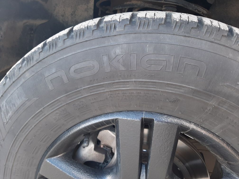 Шина 245/70 R16 с дисками