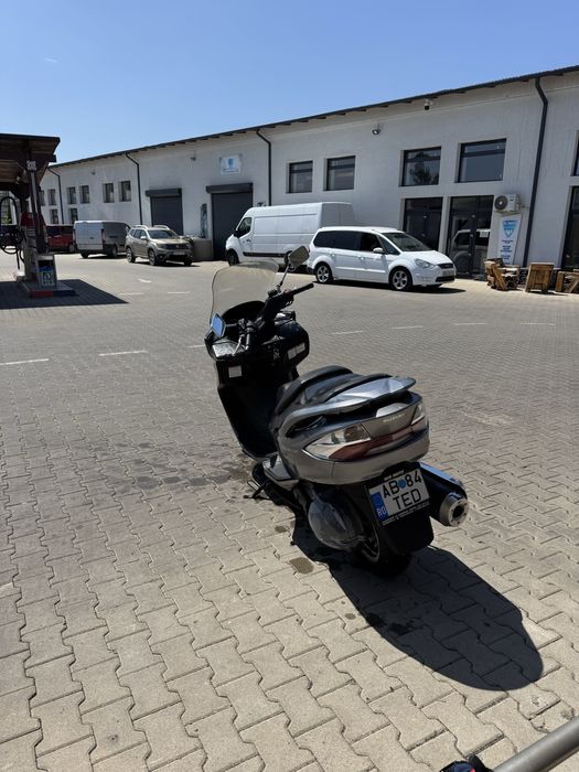 Suzuki burgman 400