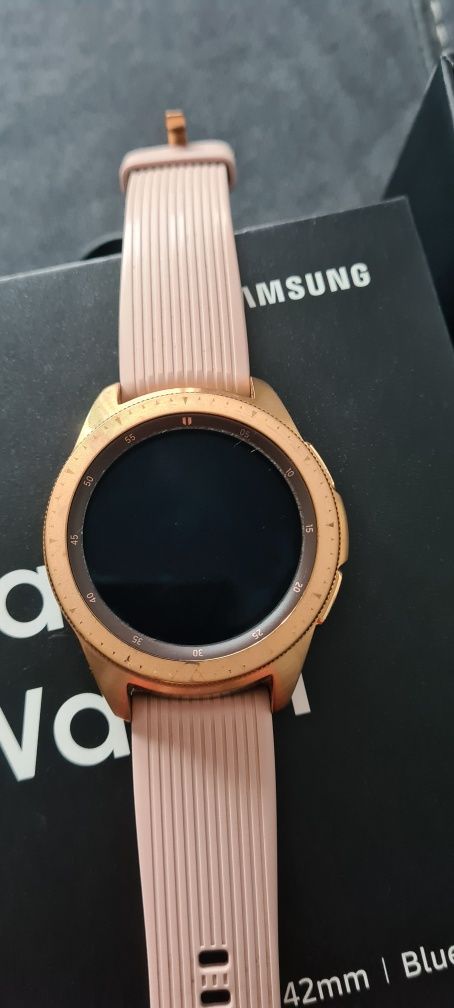 Samsung galaxy watch rose gold