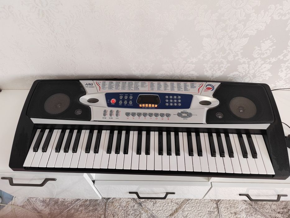 Синтезатор новый