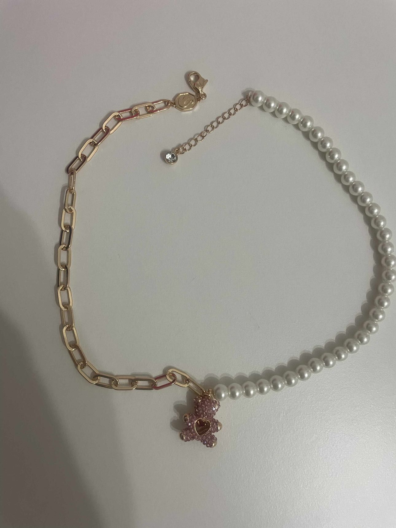 Колие Swarovski с мече