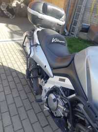 Vând motocicleta Suzuki V Strom DL 650 cc