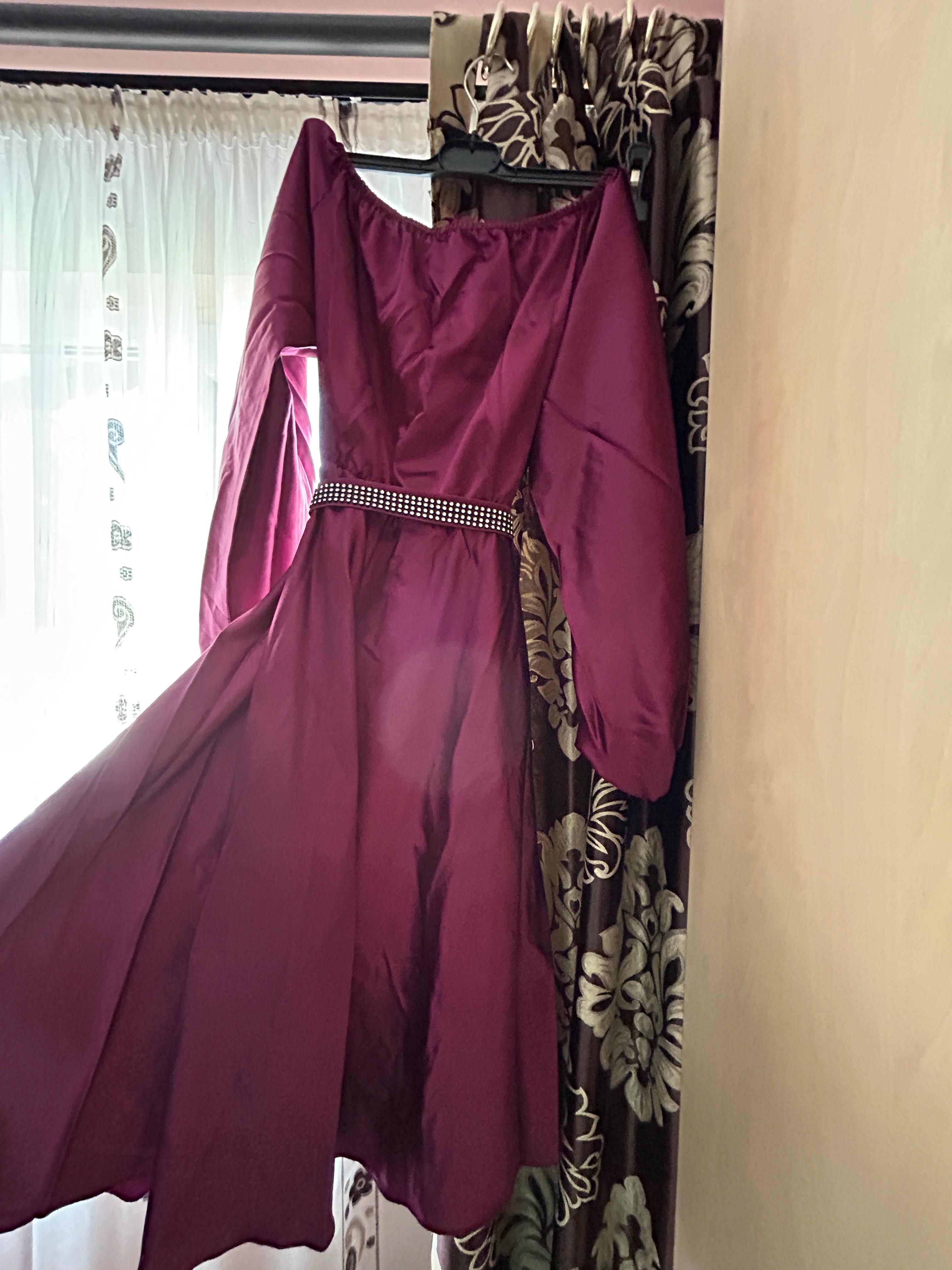 Vand rochie de seara
