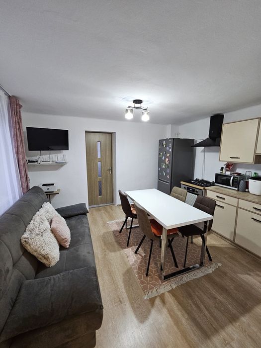 Casă de vânzare în Crișeni 65 mp