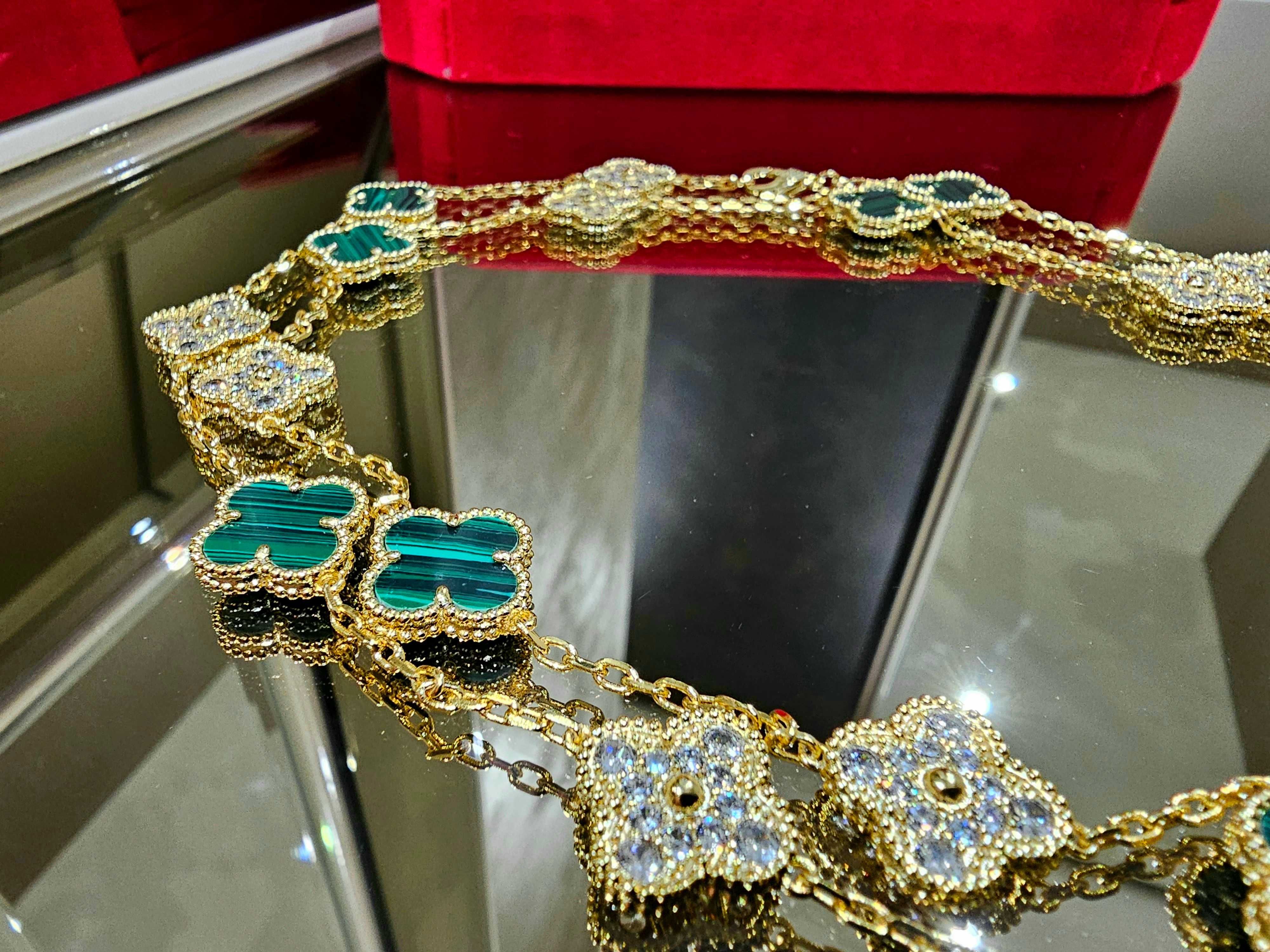 Van Cleef & Arpels VCA Gold Green Diamond 20 Alhambra Дамско Колие