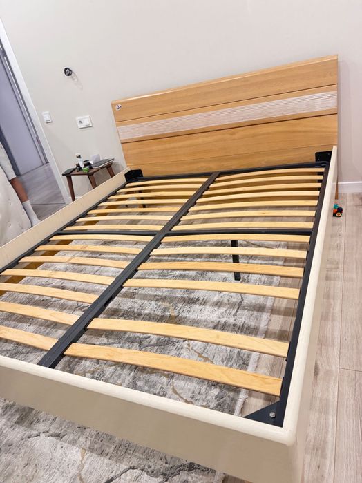 Кровать семейная