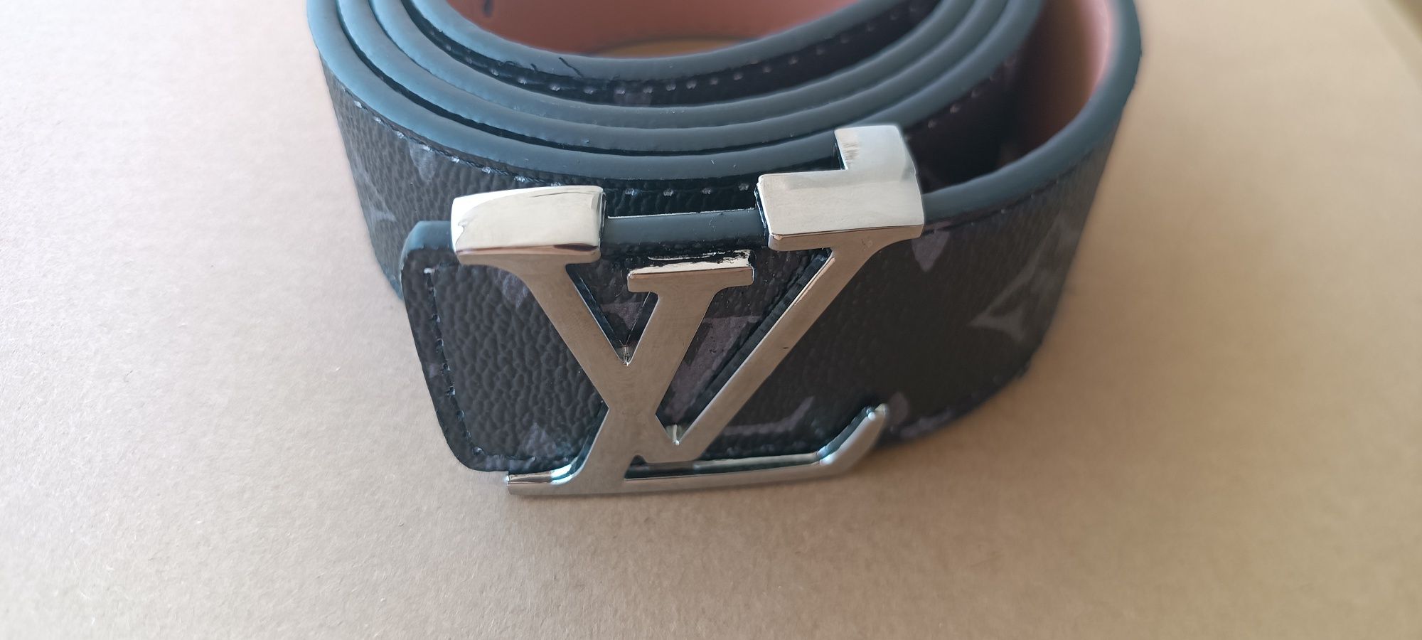 Louis vuitton belt колан