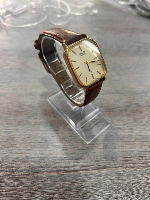 Продава се часовник CITIZEN - УНИСЕКС