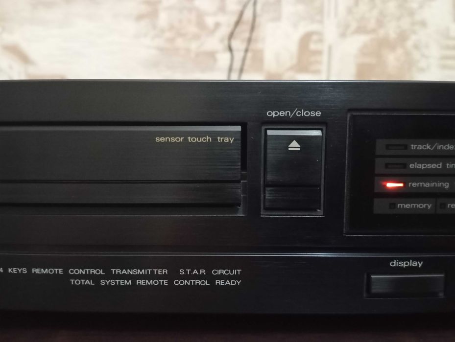 Продам проигрыватель СД дисков LUXMAN.