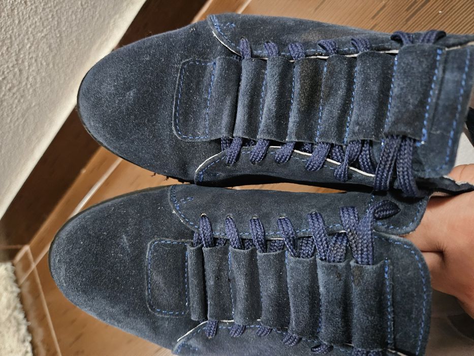 Pantofi din piele întoarsă