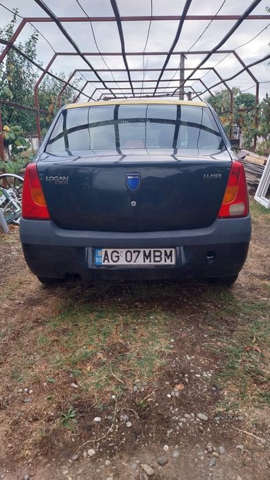 Vând Logan din anul 2006 în stare bună