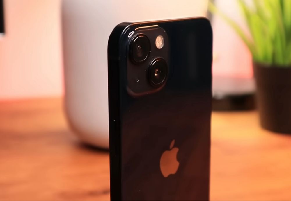 iPhone 13 с гарантией