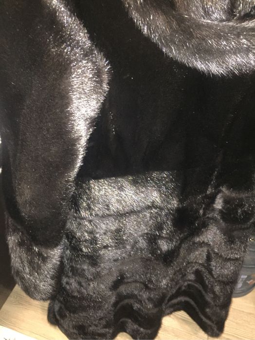 Продам норковую шубку