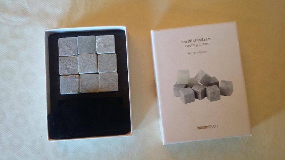 Cuburi granit pentru racit bauturi